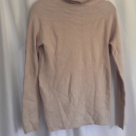 Evolution Turtleneck L GUC (Stitch Fix) - Picture 3 of 3